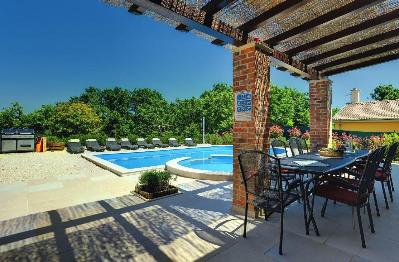 Villas Vea Histria Rezanci Екстер'єр фото
