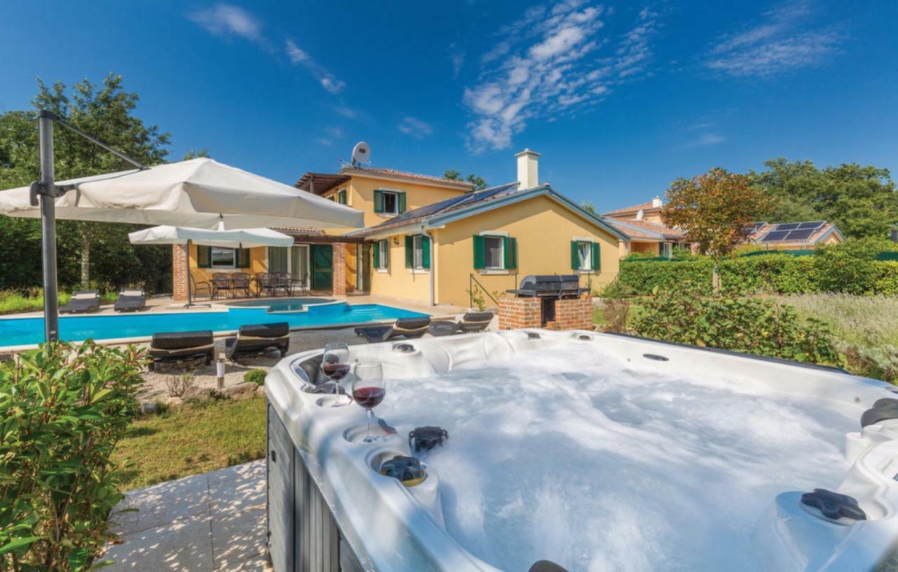Villas Vea Histria Rezanci Екстер'єр фото