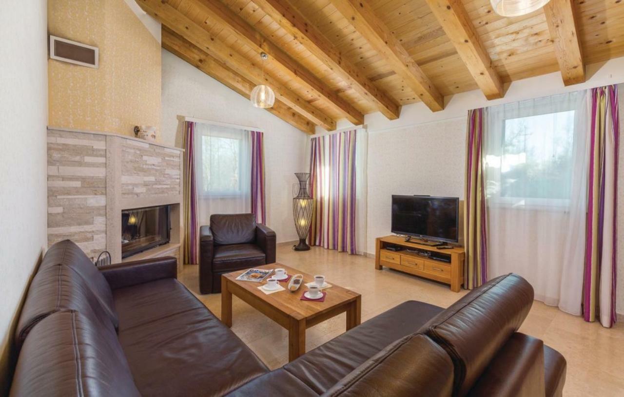 Villas Vea Histria Rezanci Екстер'єр фото