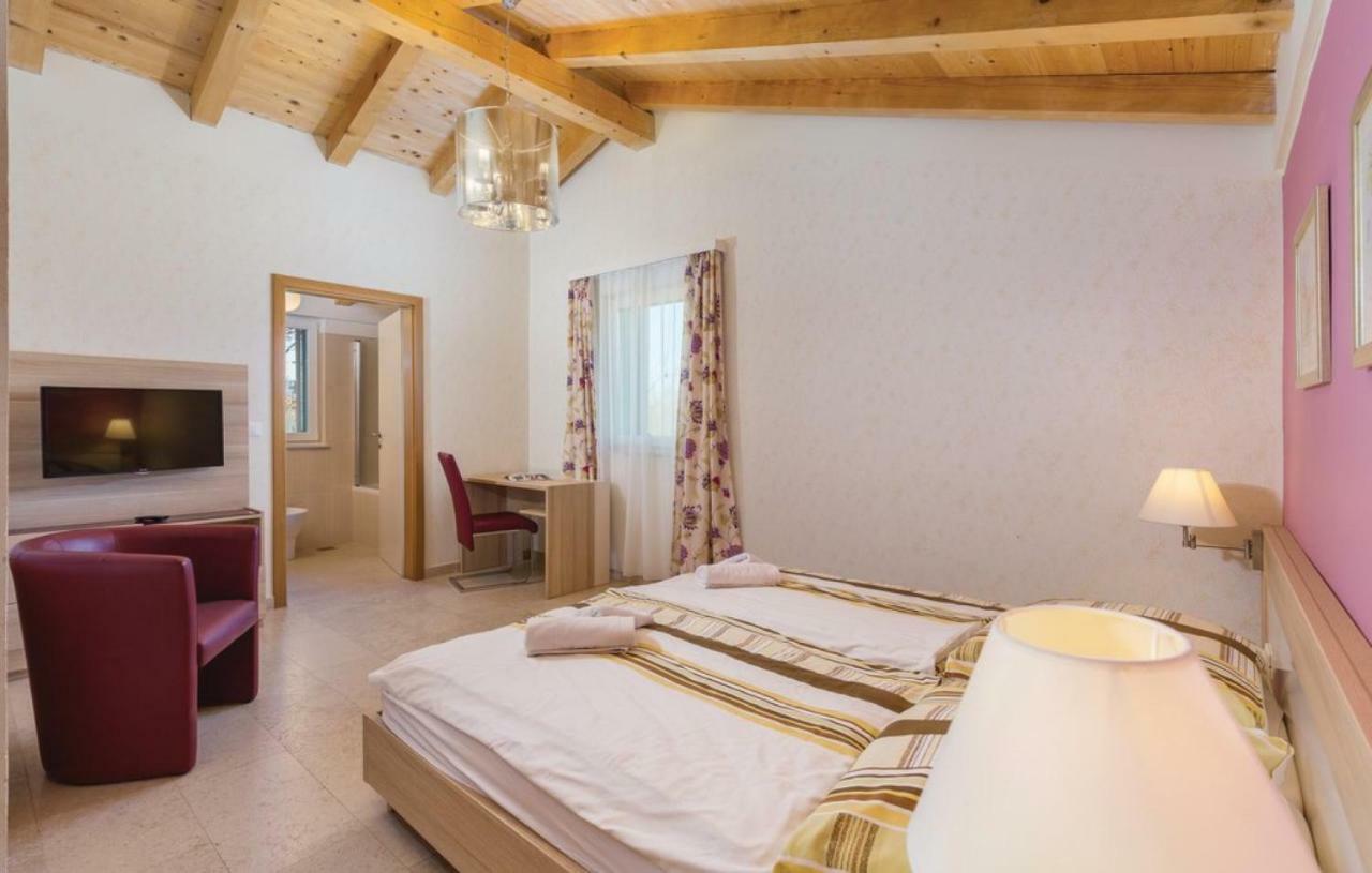 Villas Vea Histria Rezanci Екстер'єр фото